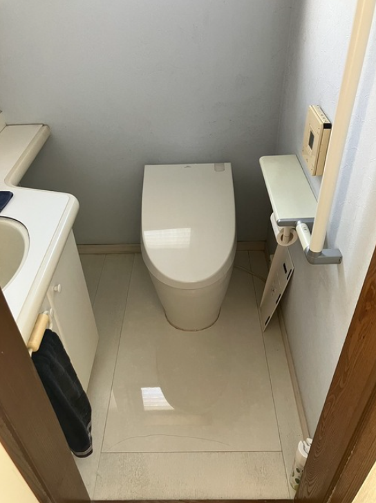 施工前　トイレ