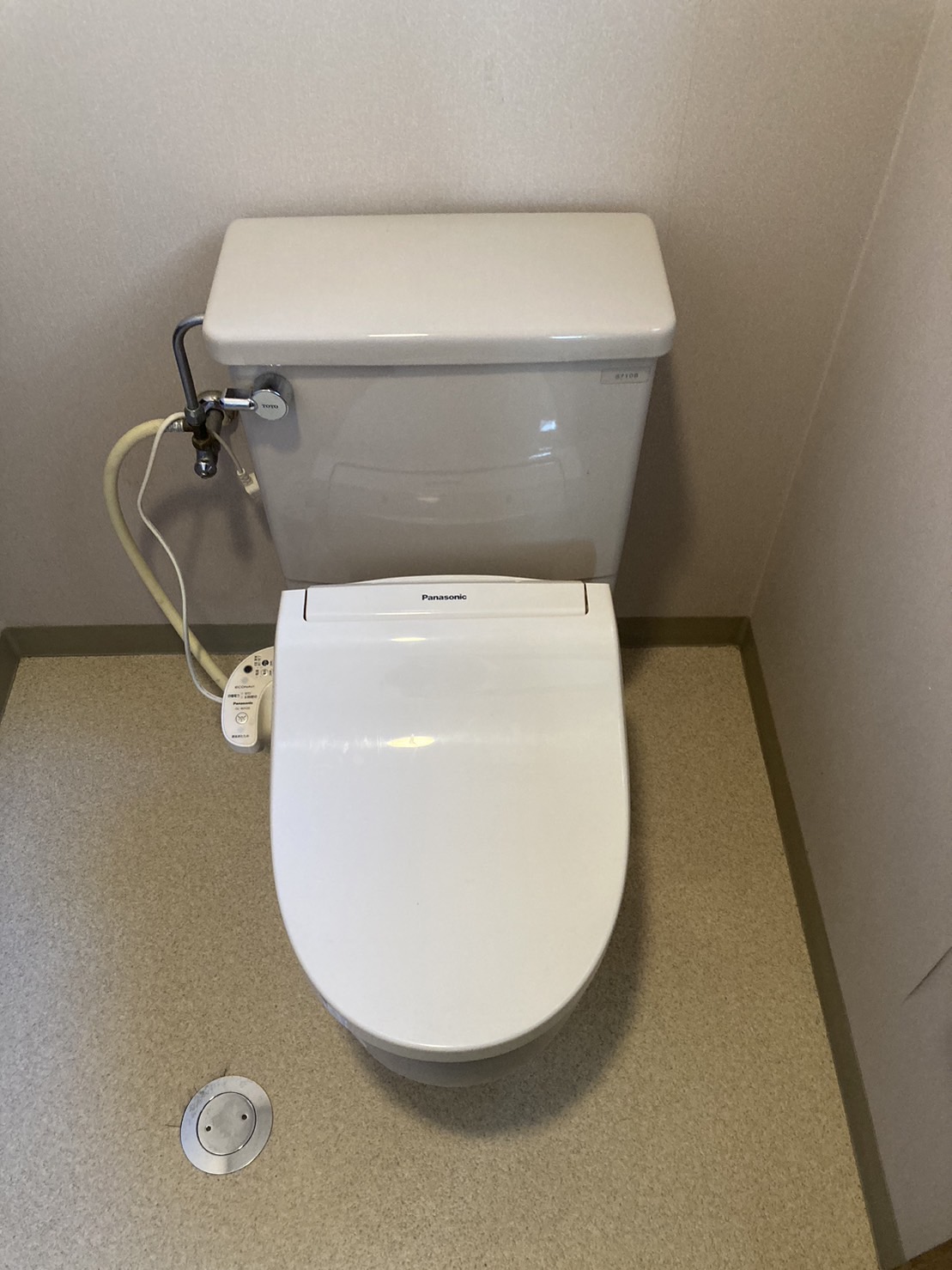 施工前　トイレ