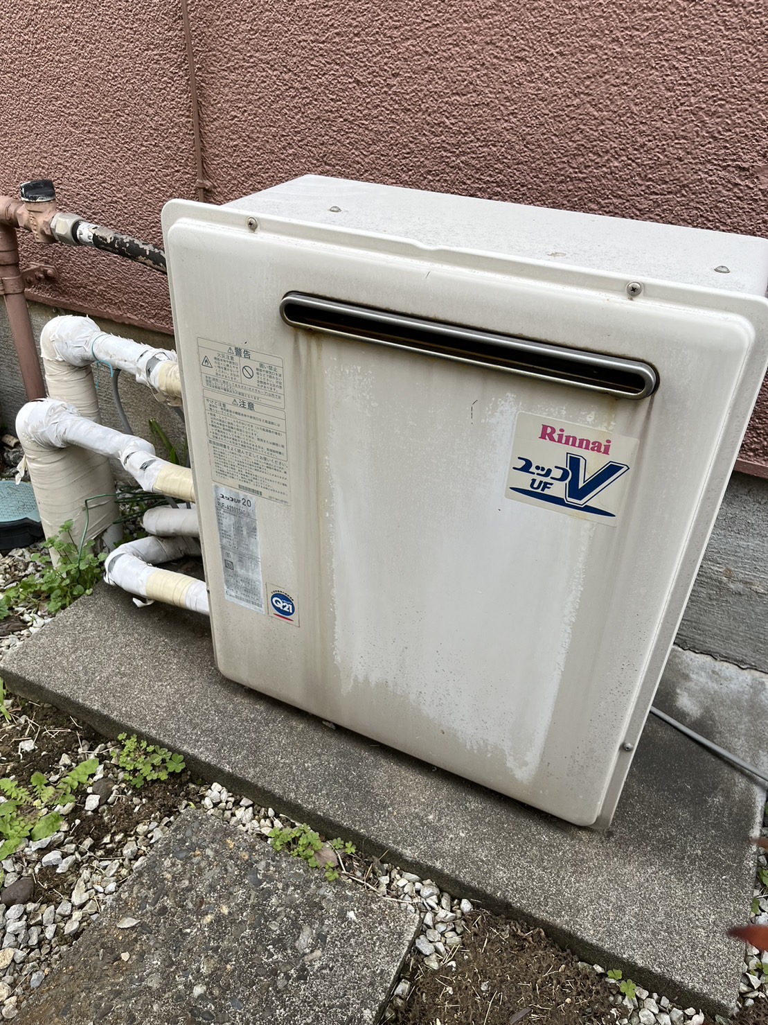 施工前　給湯器