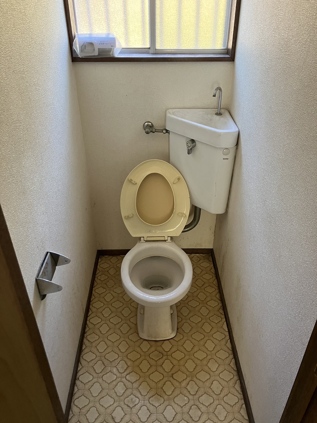 施工前　トイレ