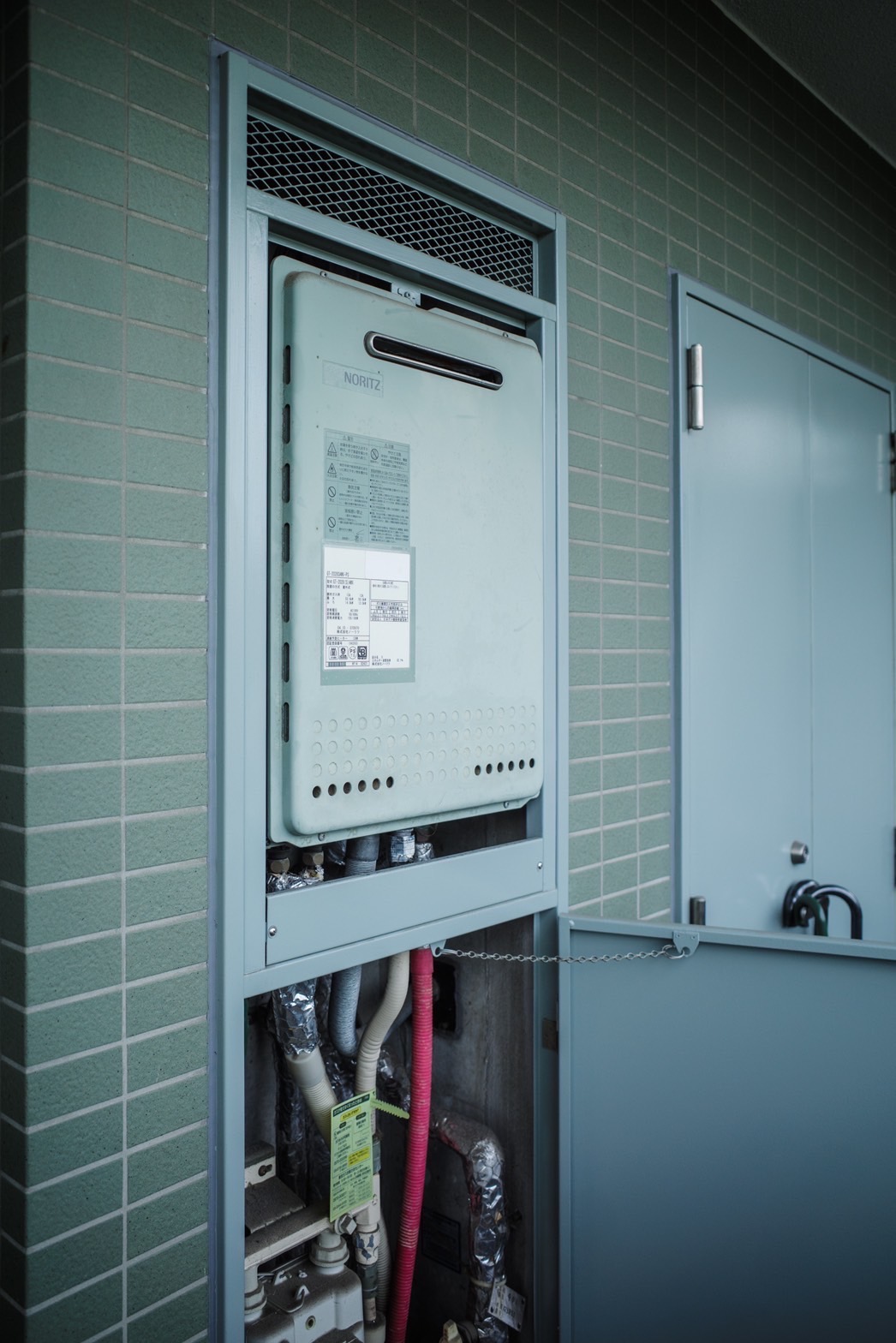 施工前　給湯器