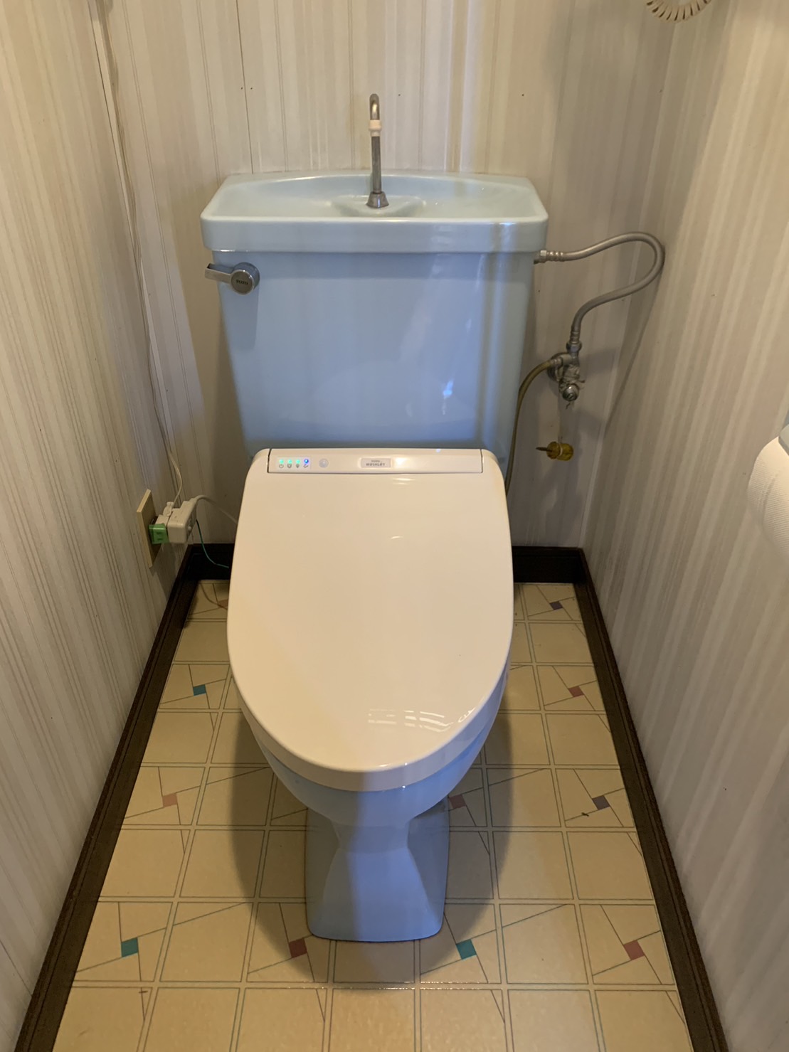 施工前　トイレ