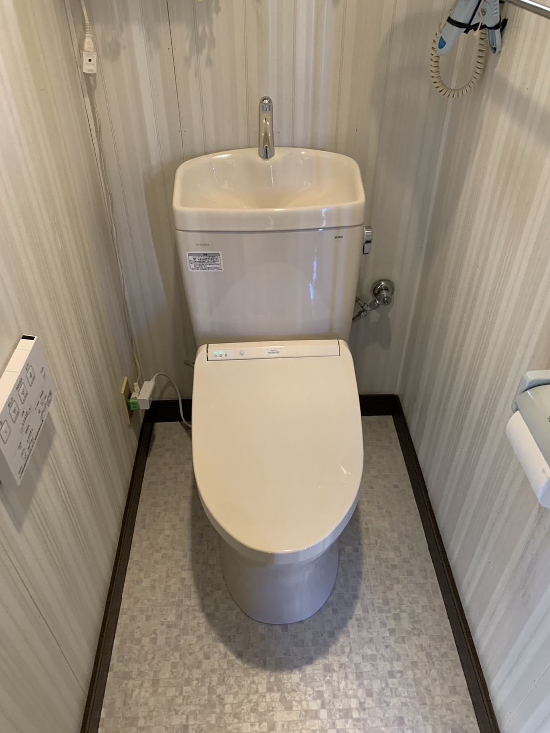 施工後　トイレ