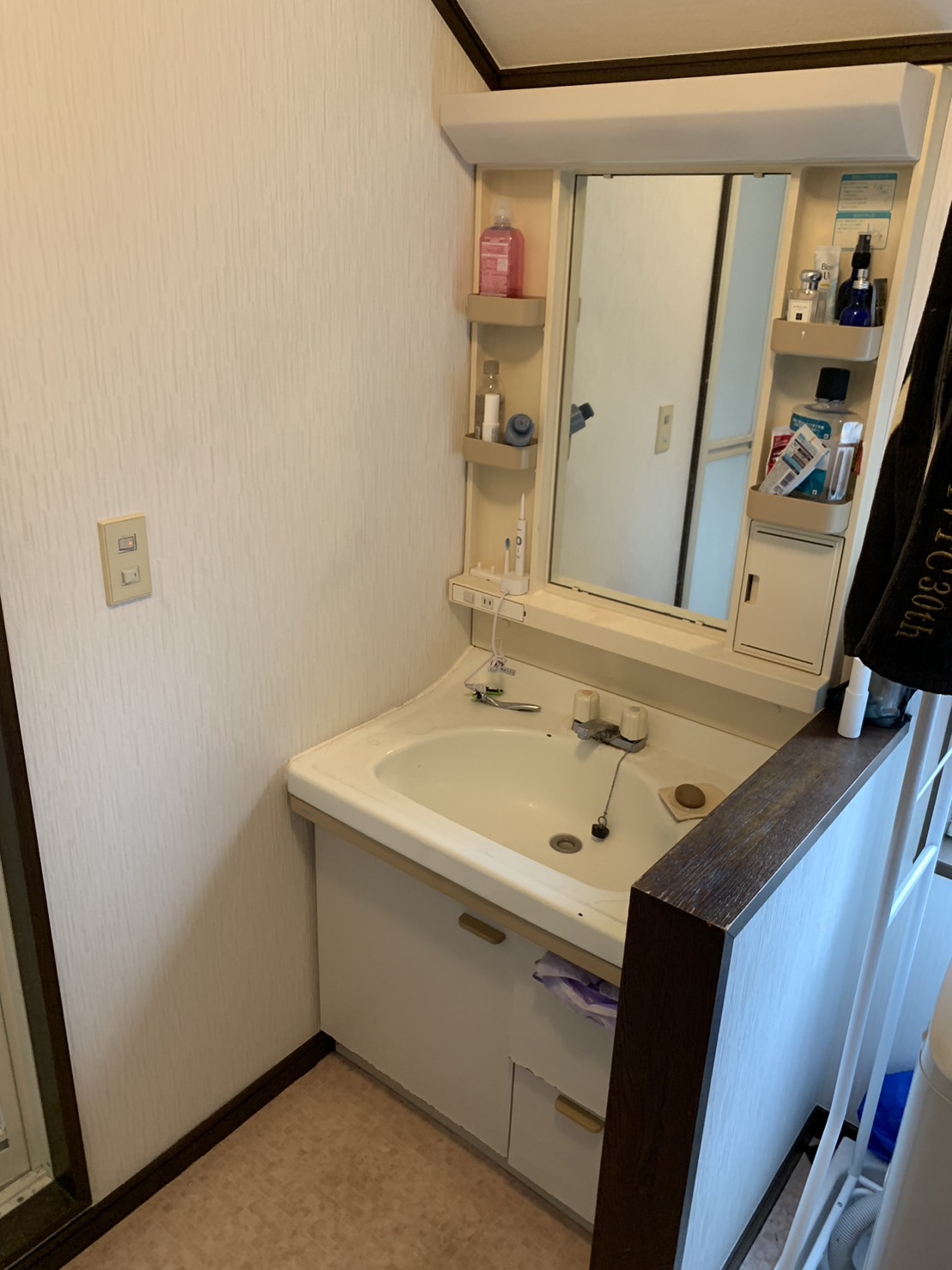 施工前　洗面化粧台