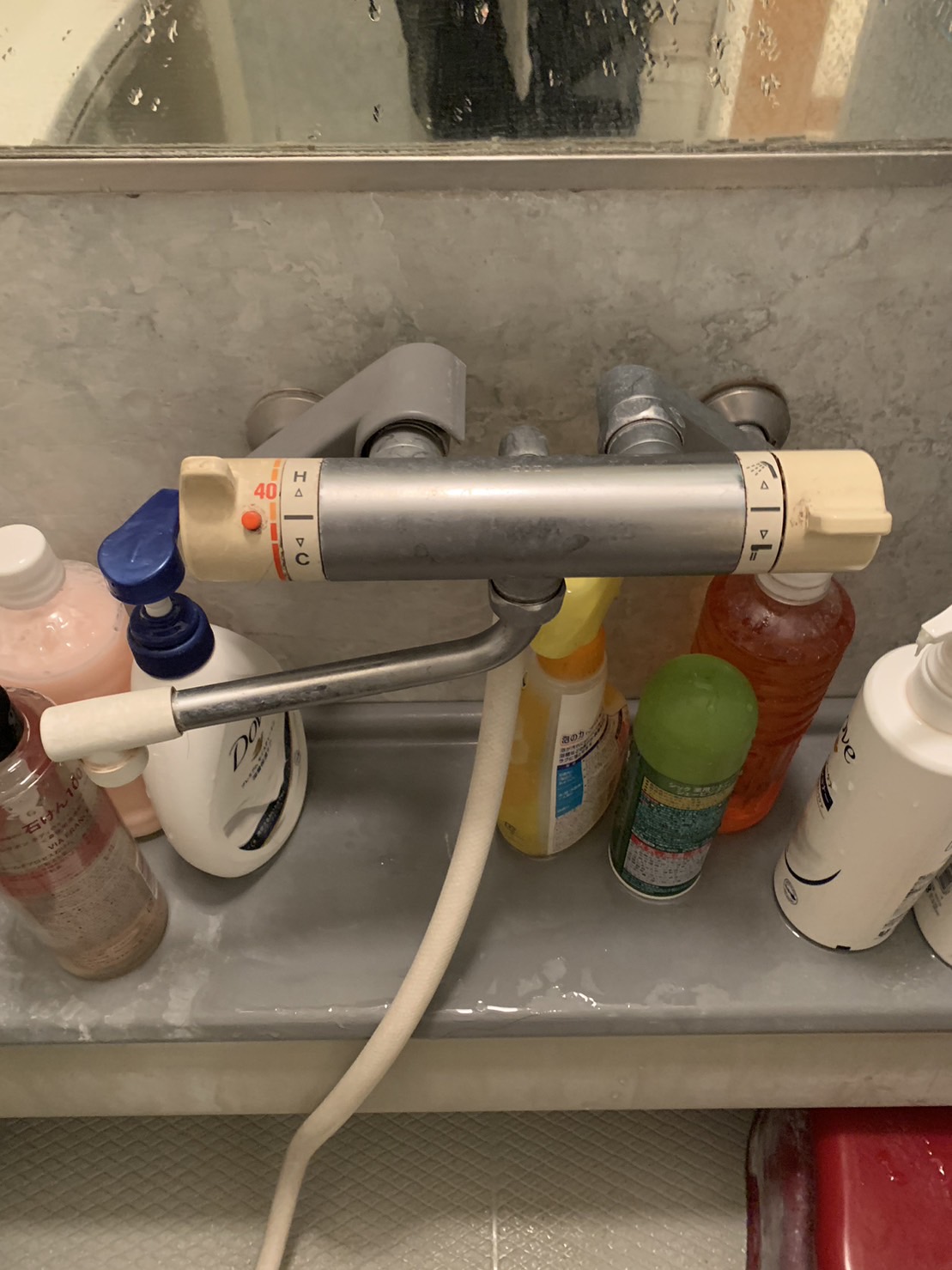 施工前　浴室水栓