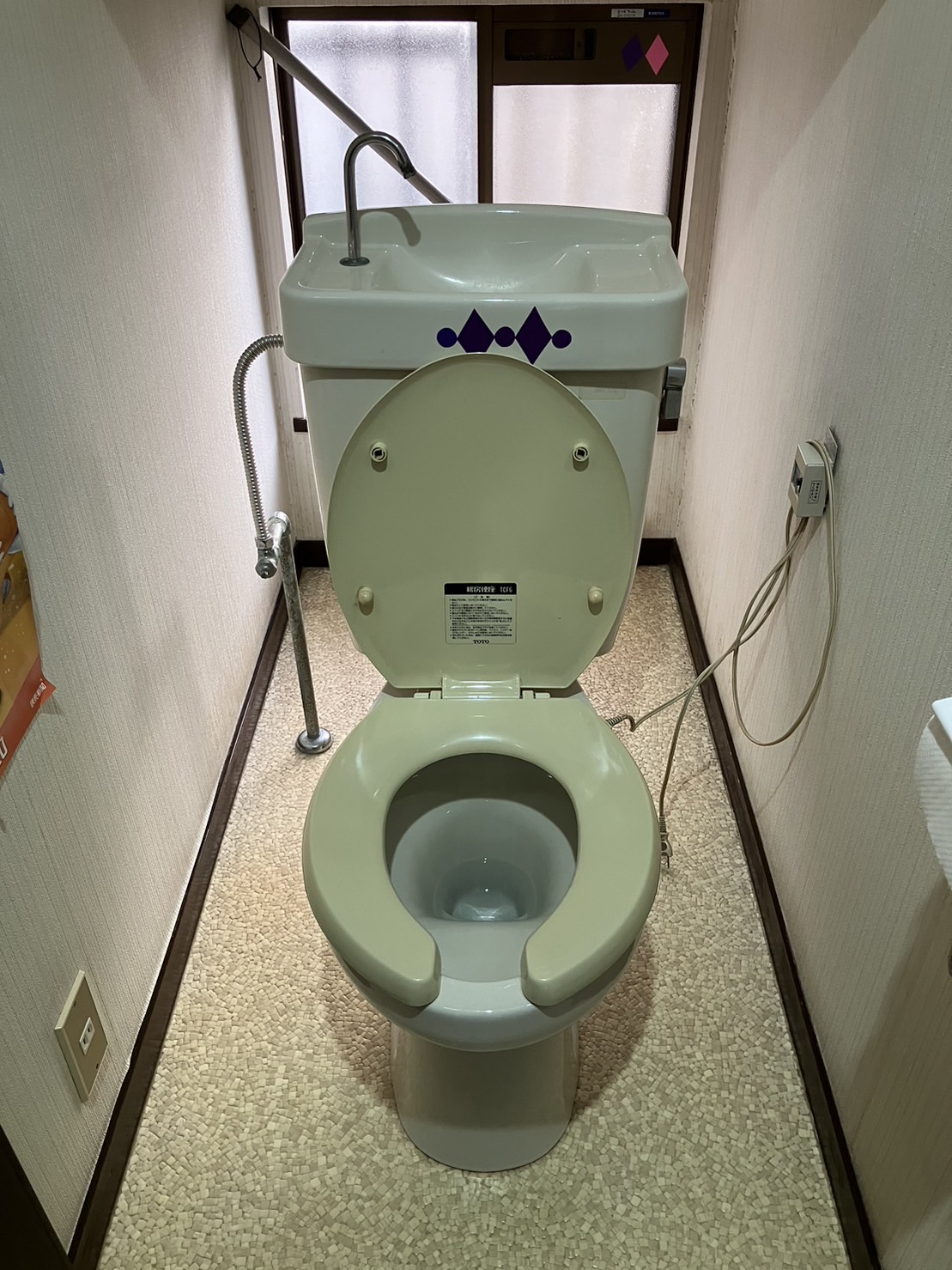 施工前　トイレ