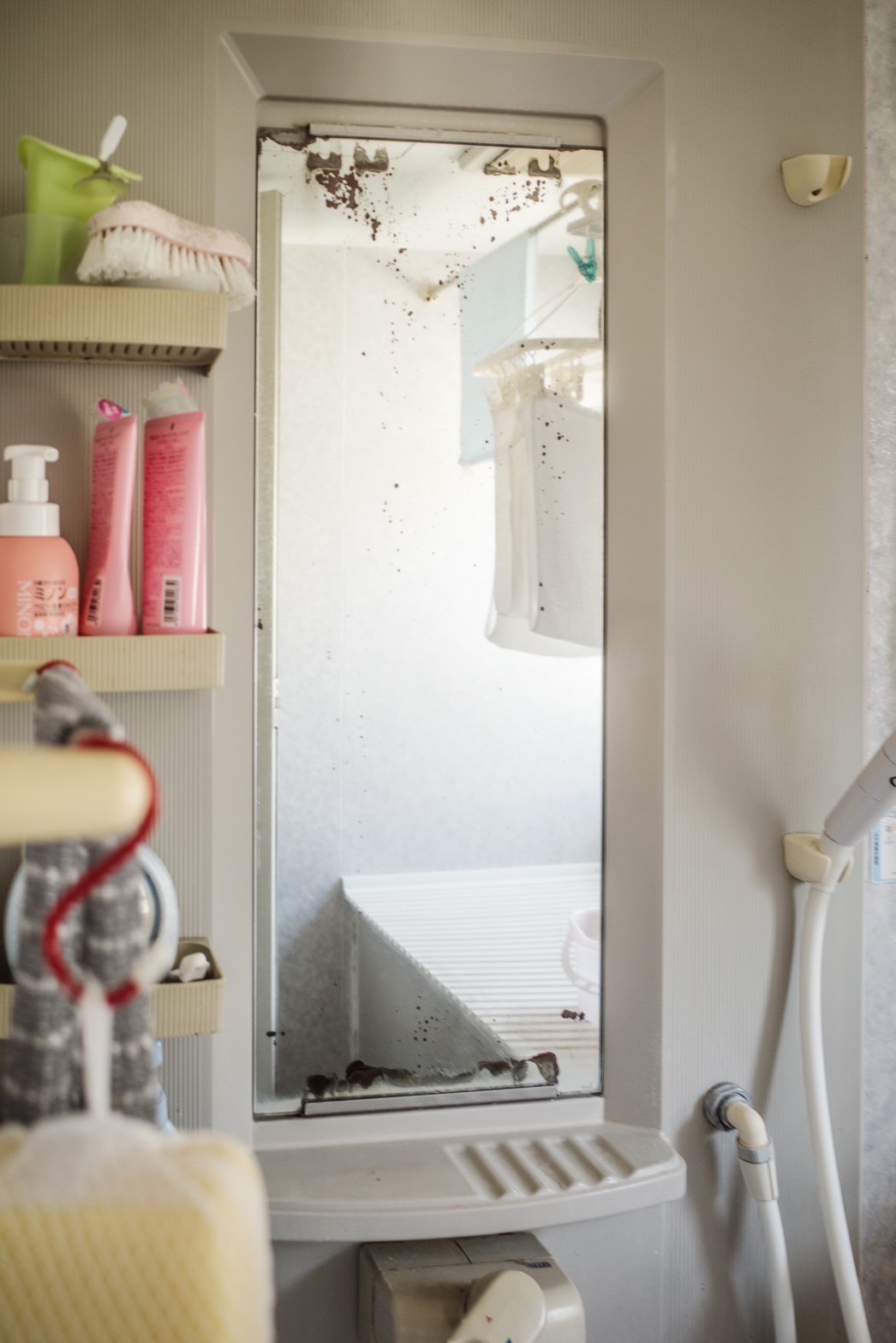 施工前　浴室鏡