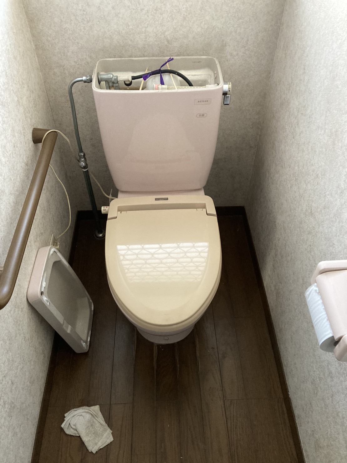 施工前　トイレ