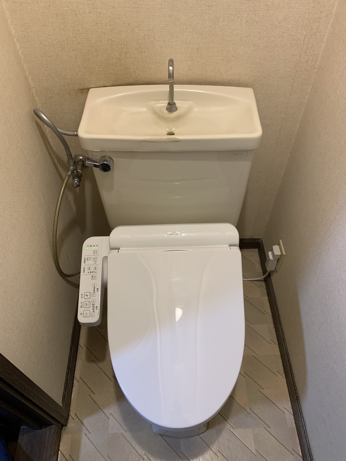 施工前　トイレ