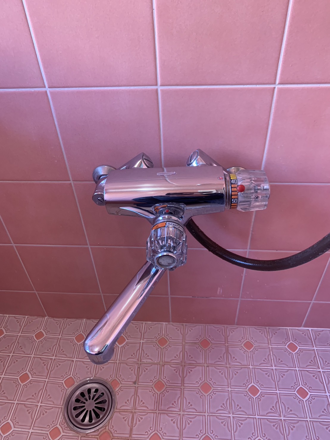 施工前　浴室水栓