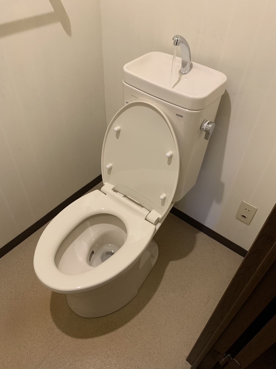 施工後　トイレ