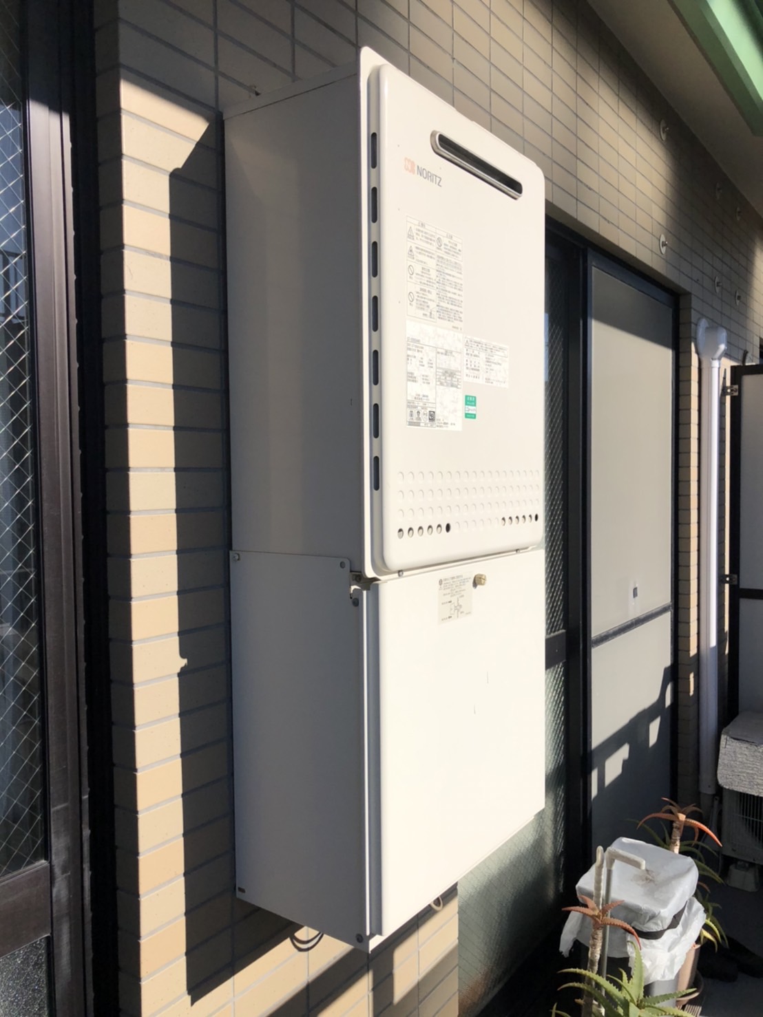 施工前　給湯器