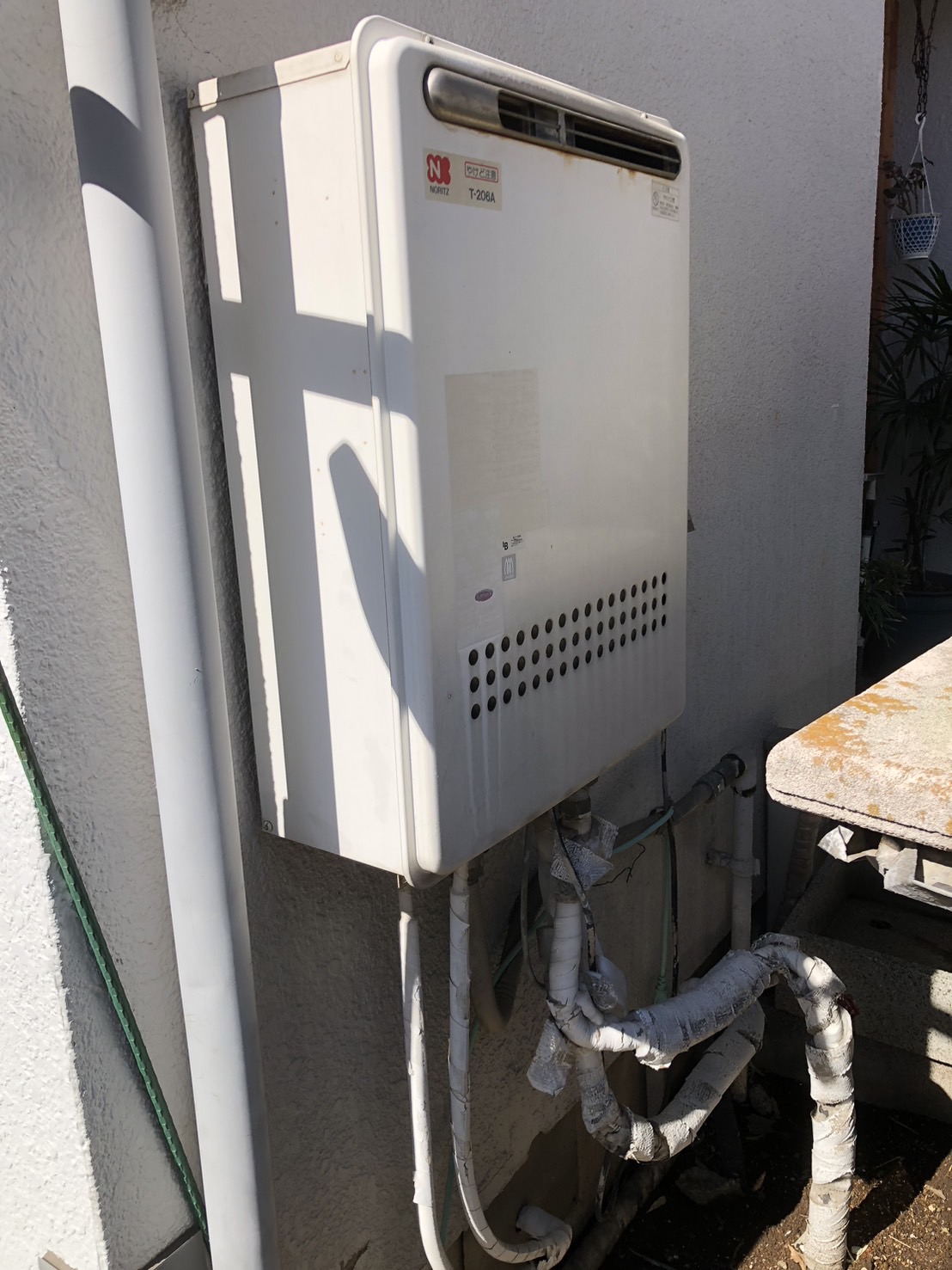 施工前　給湯器