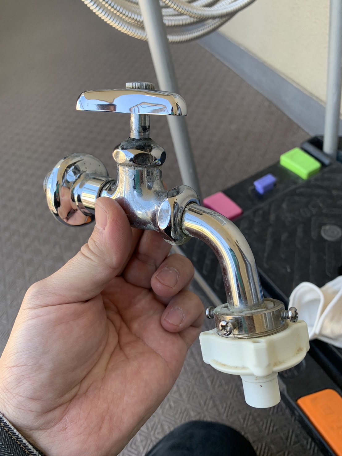 施工前　洗濯水栓