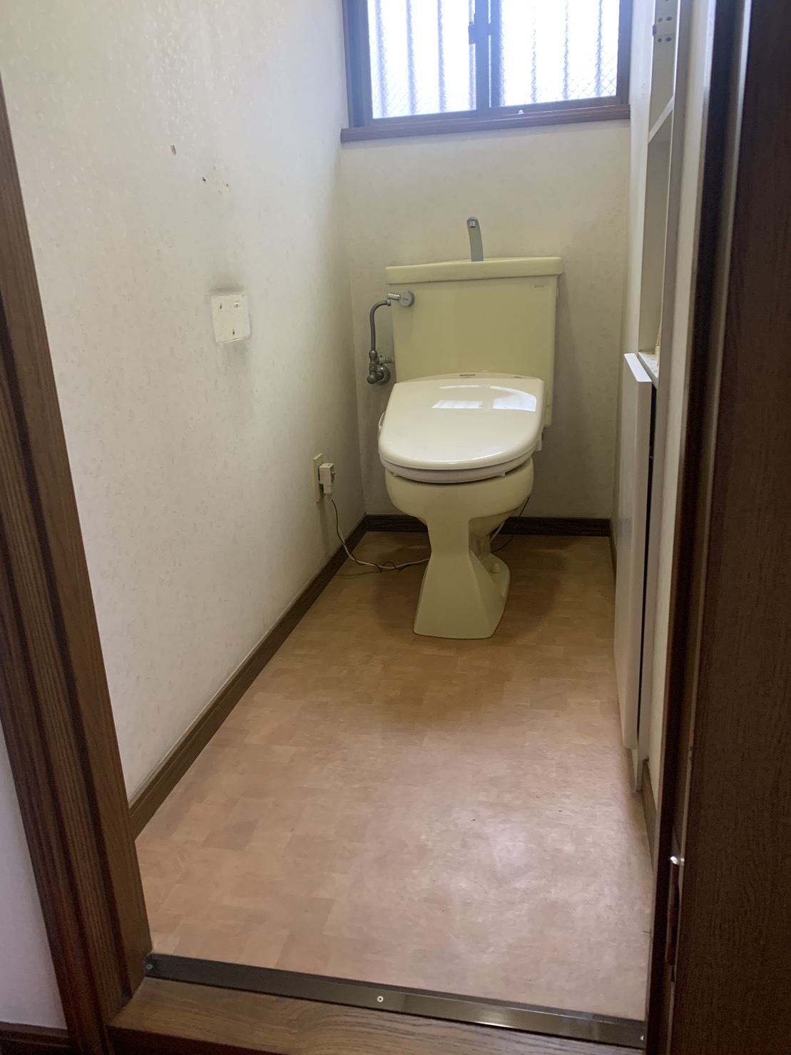 施工前　トイレ