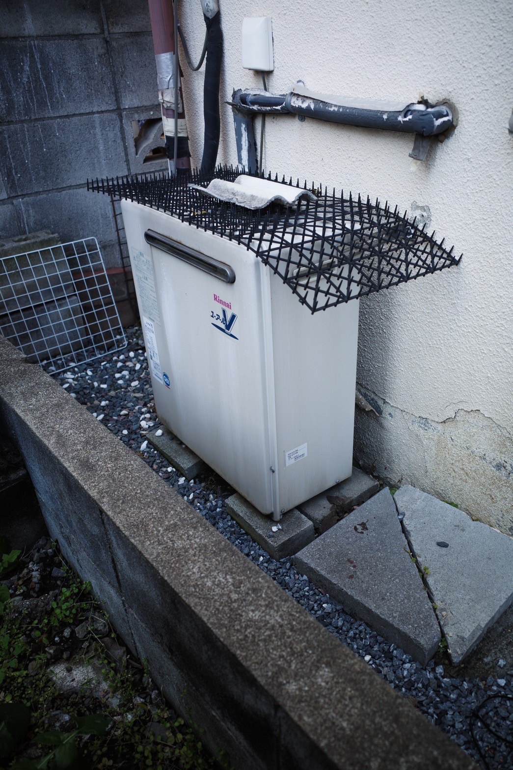 施工前　給湯器