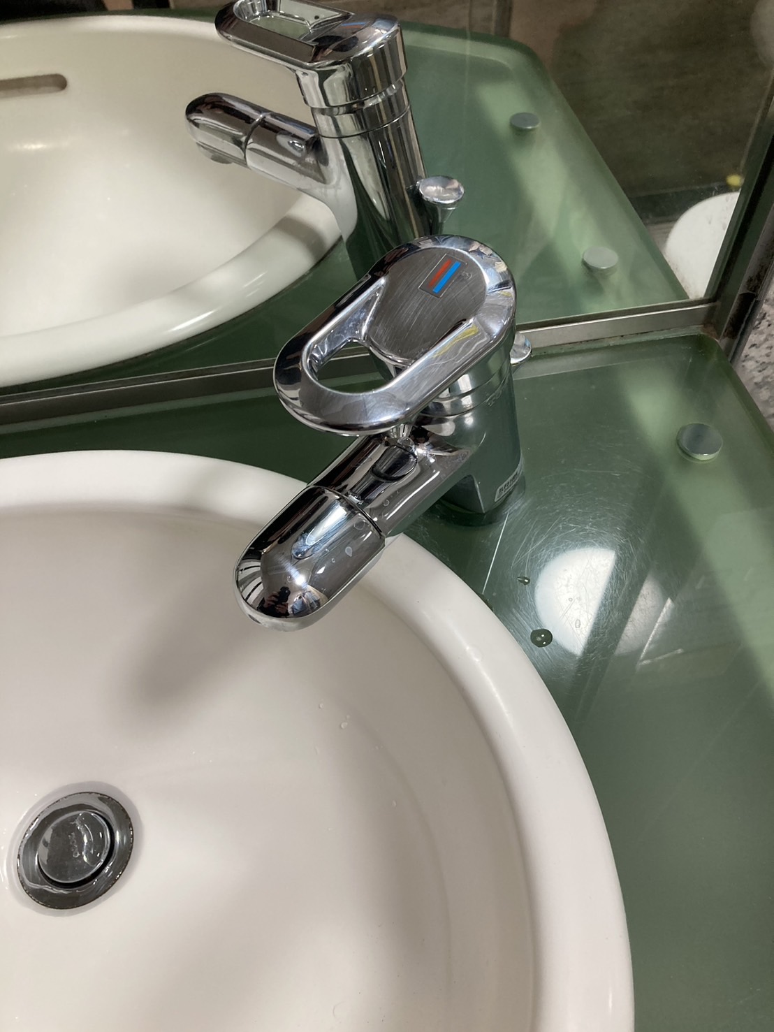 施工前　洗面水栓