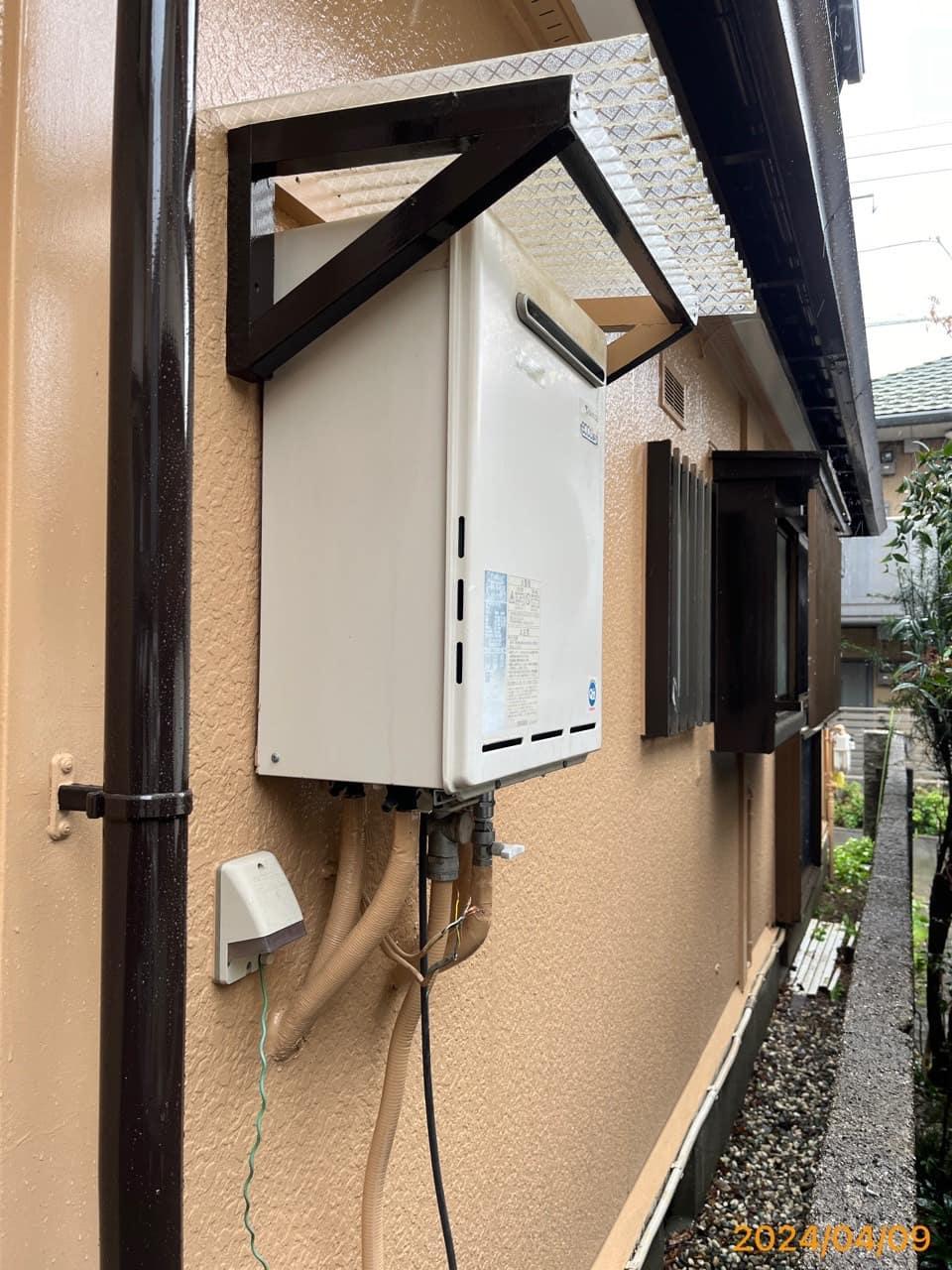 施工前　給湯器