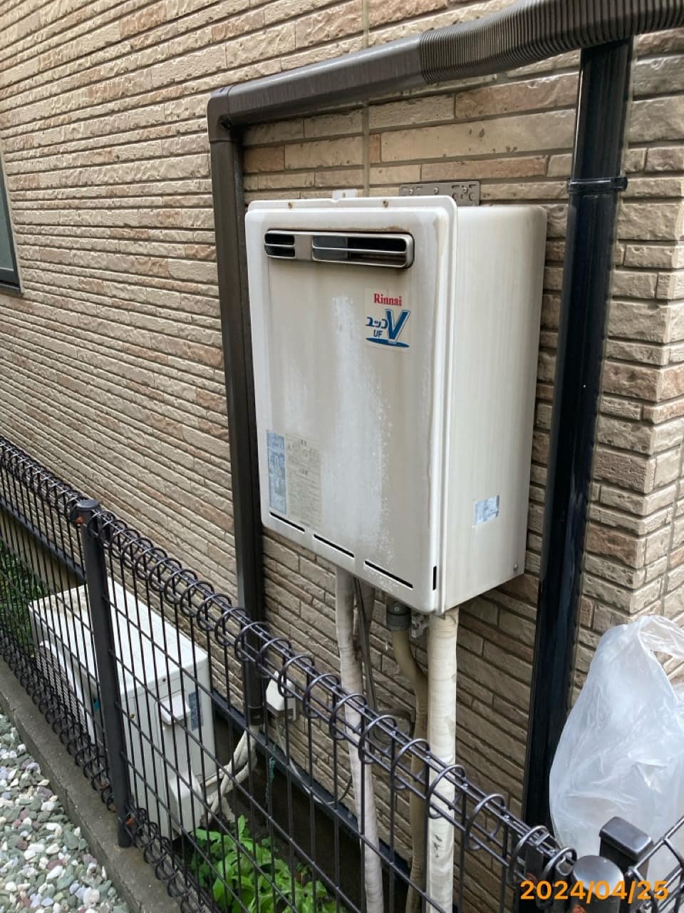 施工前　給湯器