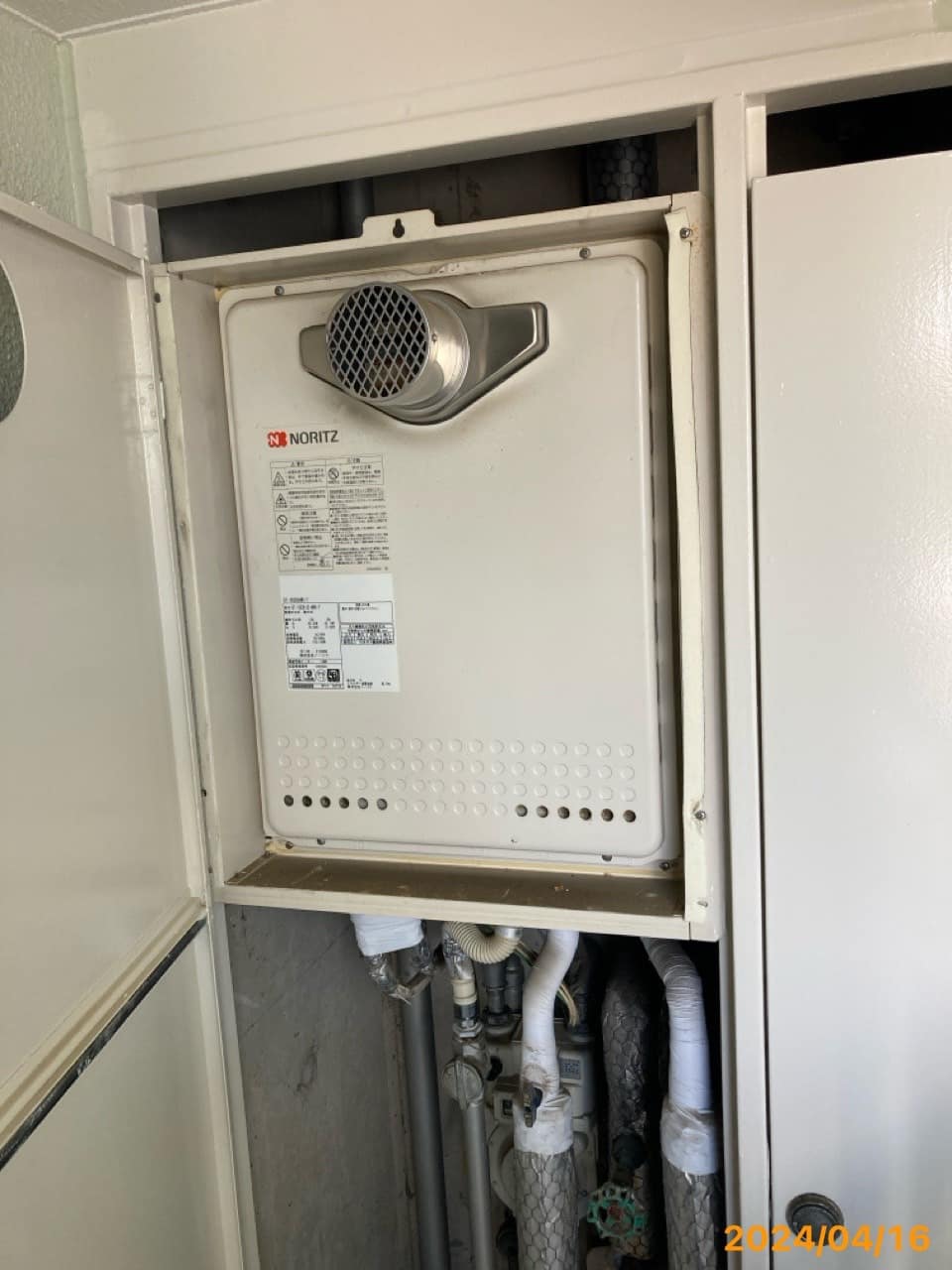 施工前　給湯器