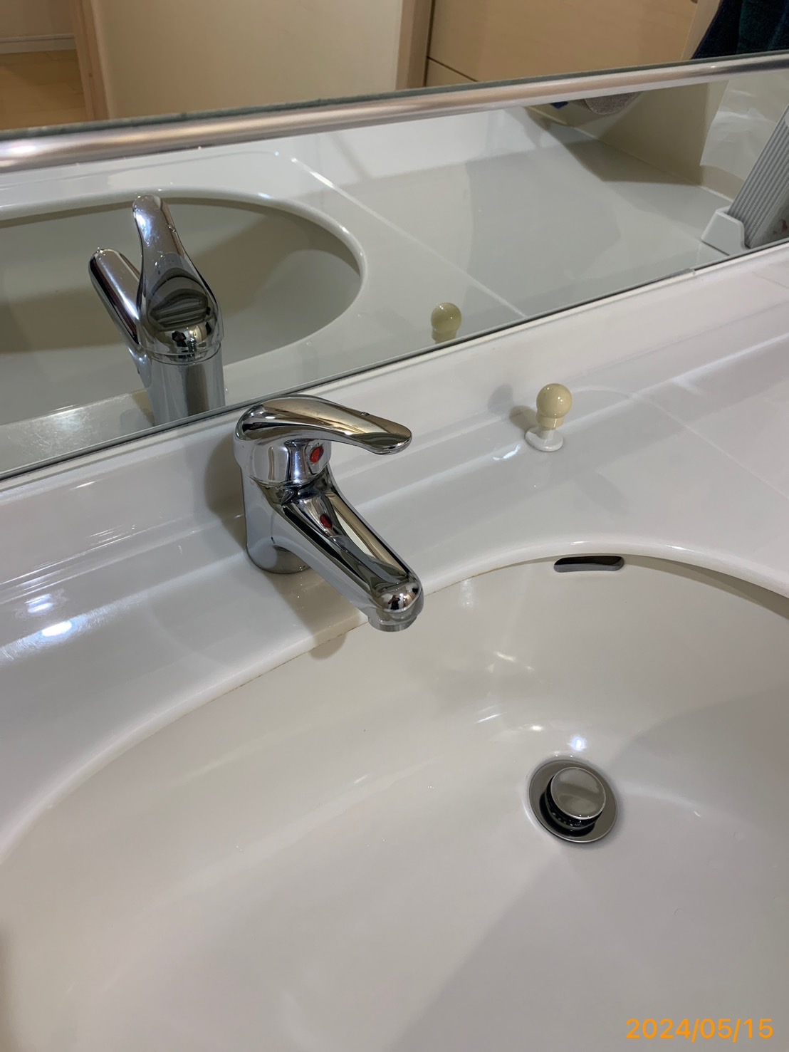 施工前　洗面水栓