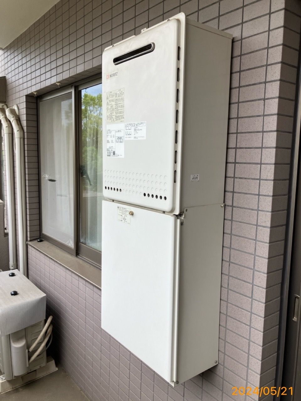 施工前　給湯器