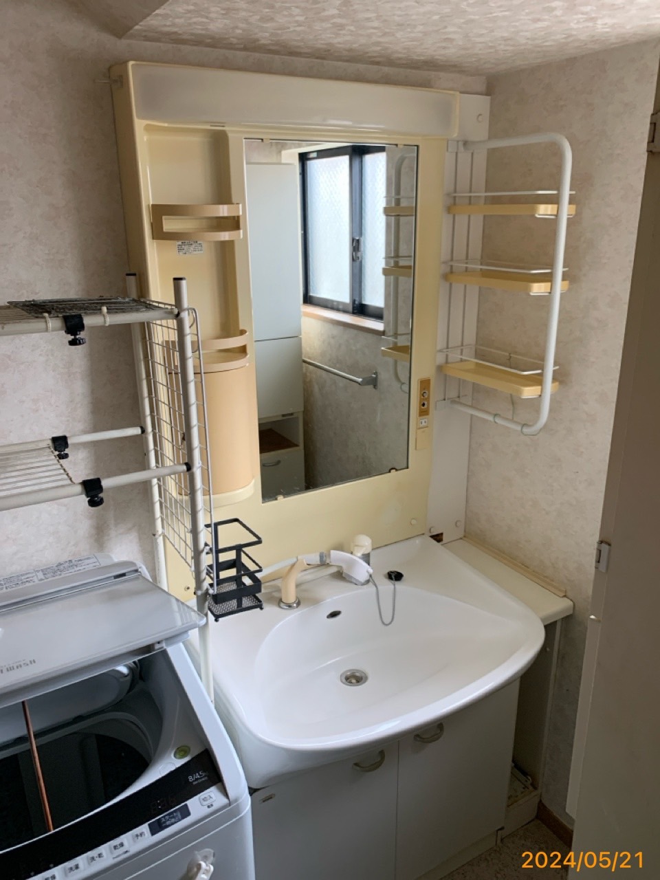 施工前　洗面化粧台