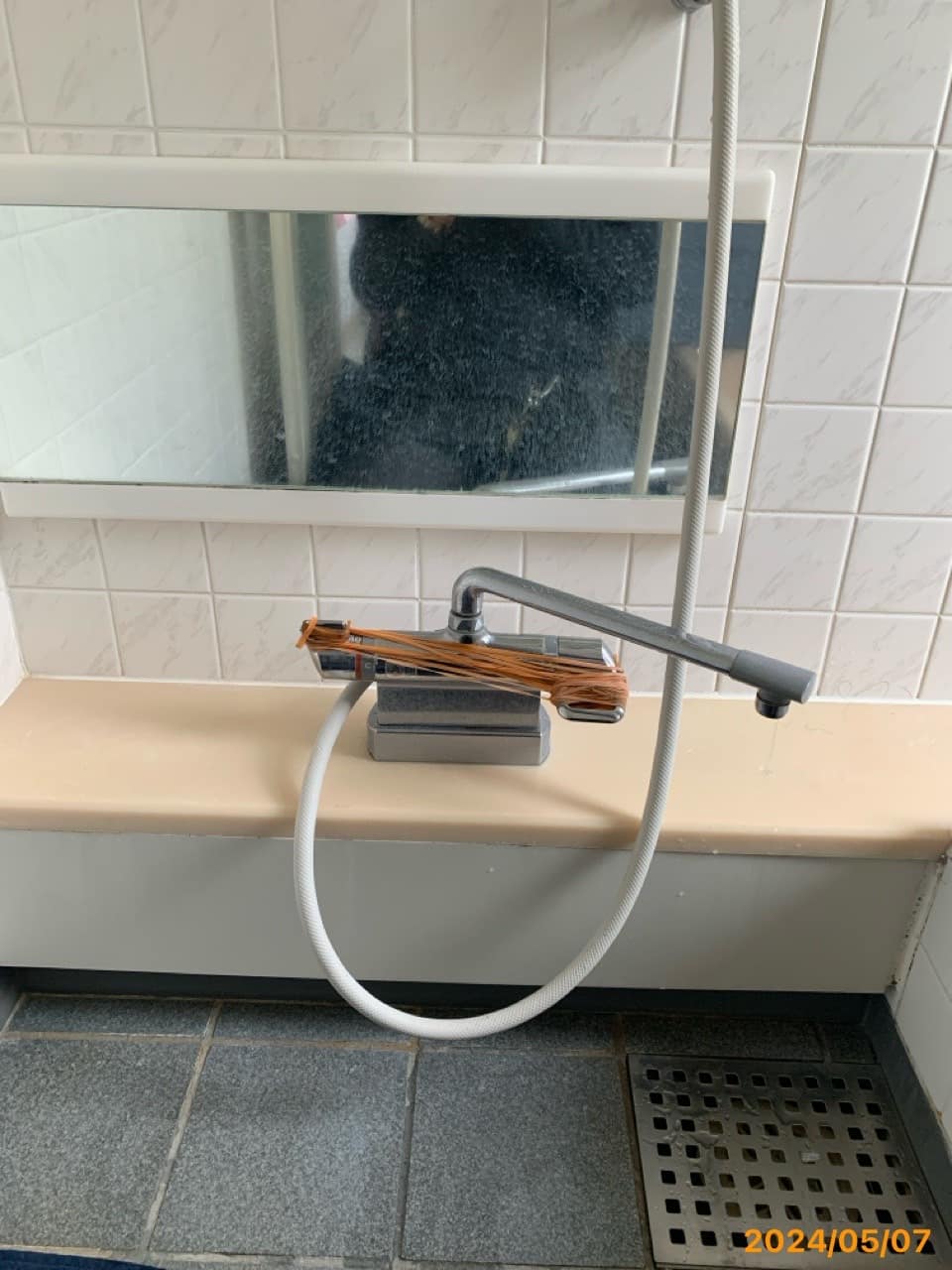 施工前　浴室水栓