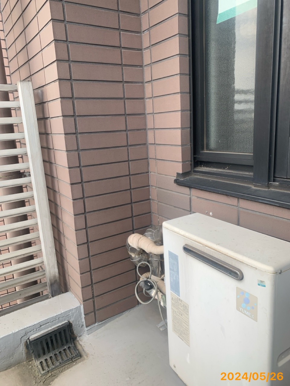 施工前　給湯器