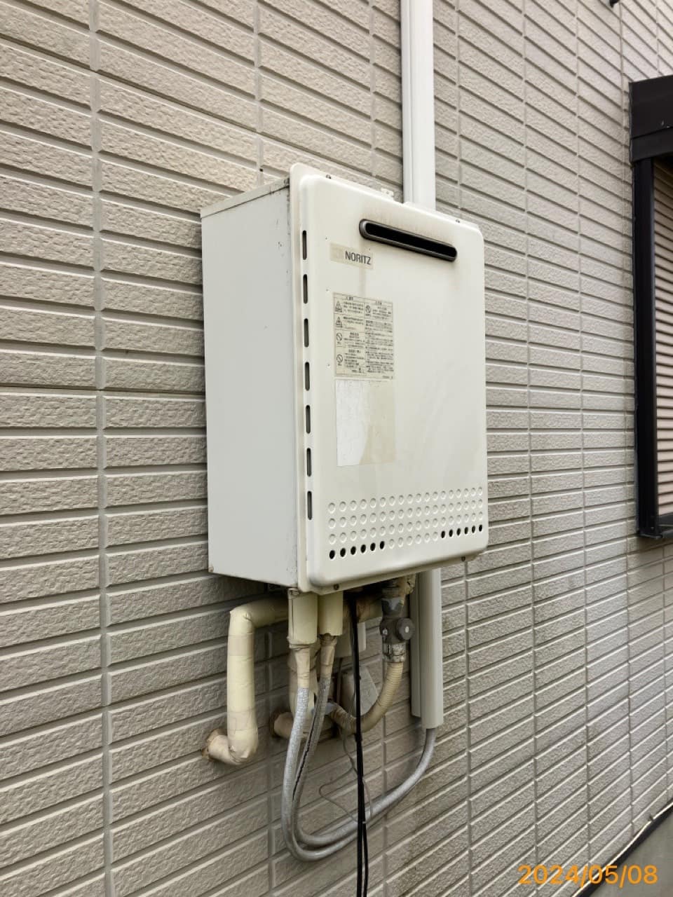 施工前　給湯器