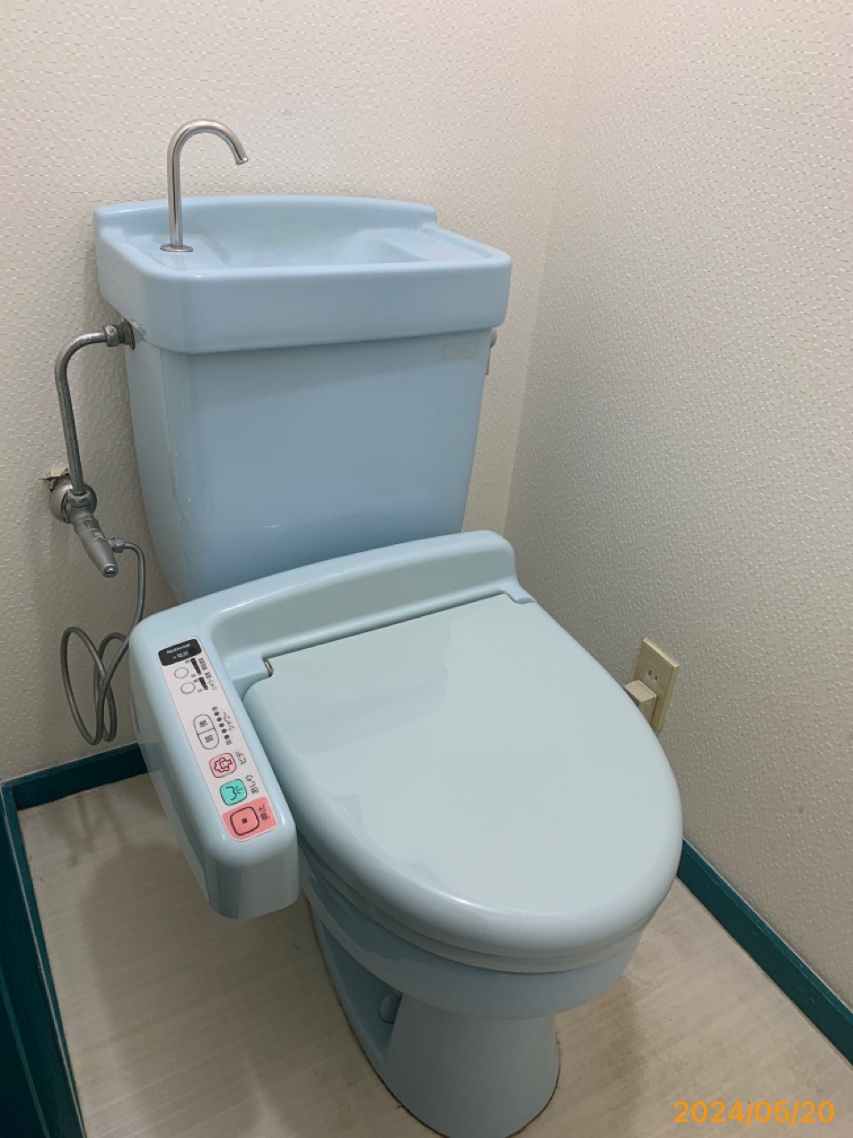 施工前　トイレ