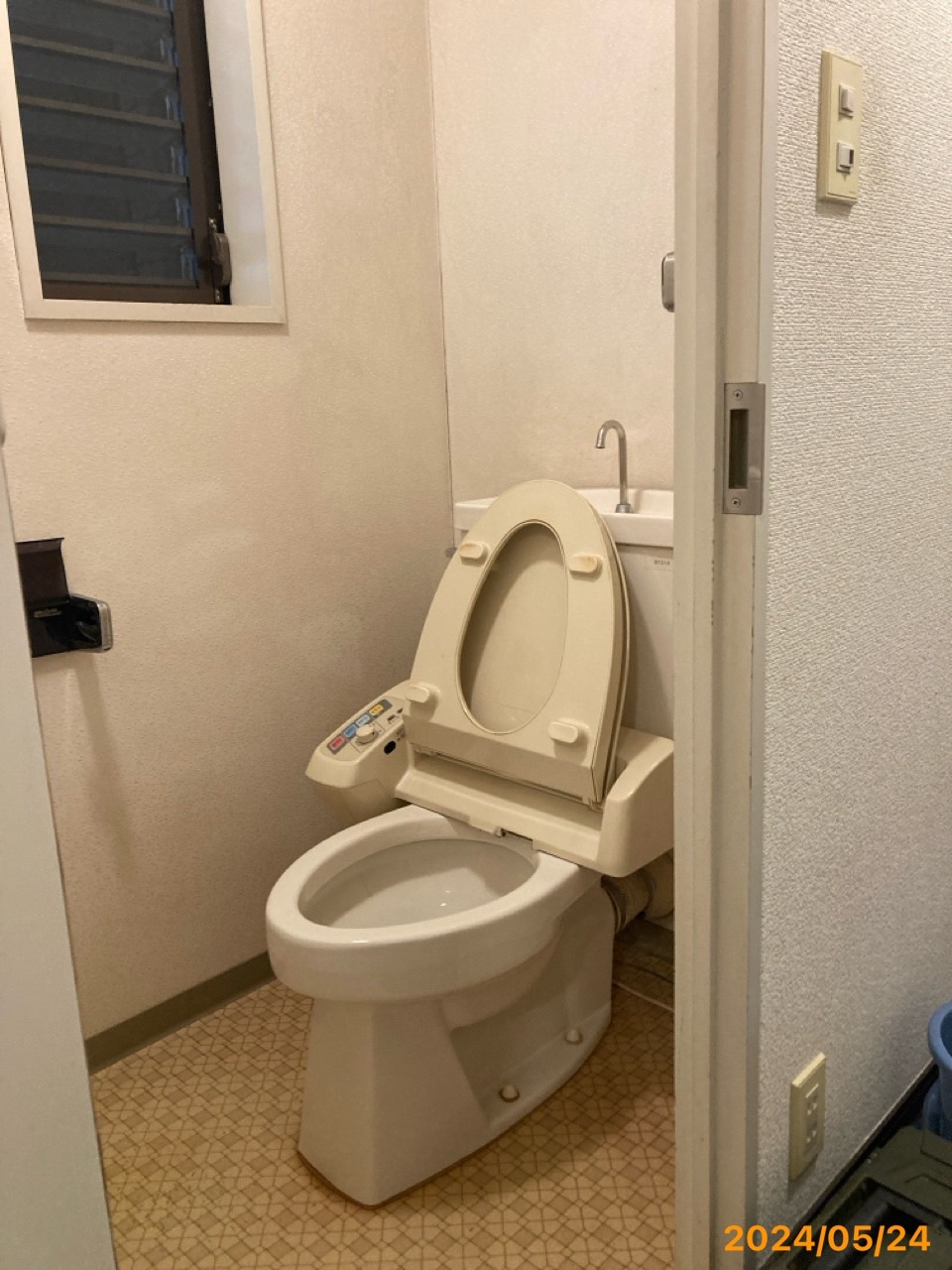 施工前　トイレ